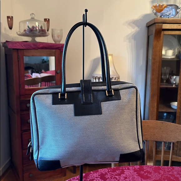 Gucci Black Leather & Gray Canvas Zip Shoulder Tote - Picture 2 of 4